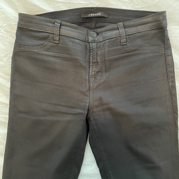 Black J Brand coated skinny jeans - Picture 3 of 5